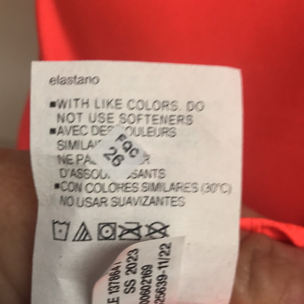 Under Armour Athletic/Athleisure L/S Top, NWT! - Picture 9 of 9